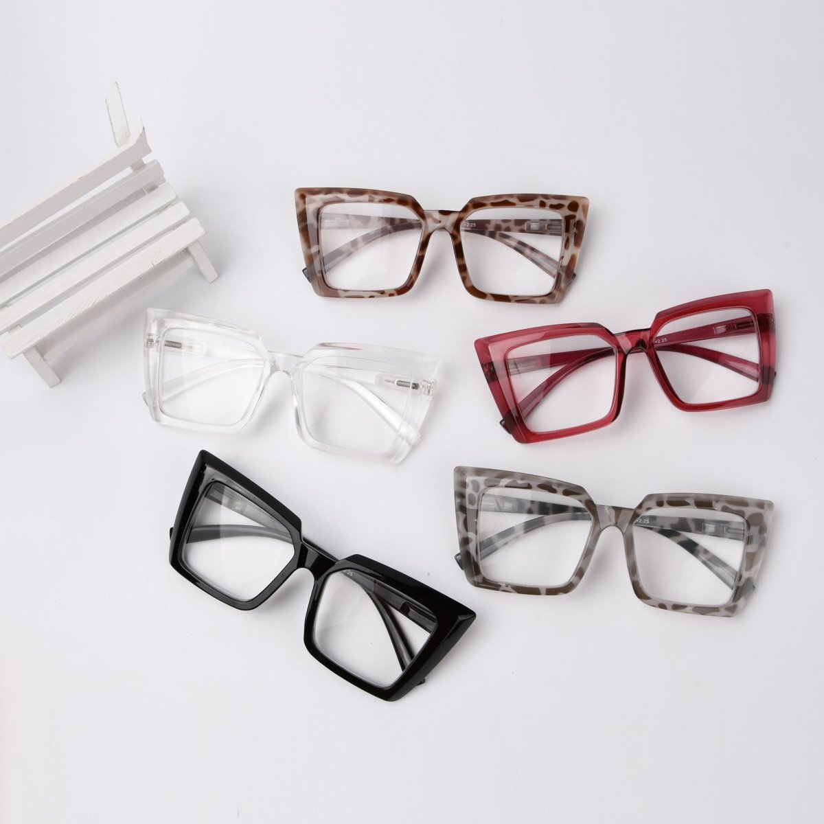 5 Pack Oversized Reading Glasses Chic Readers R2141eyekeeper.com